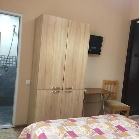 Guest House Kobuleti #788 Bagian luar foto