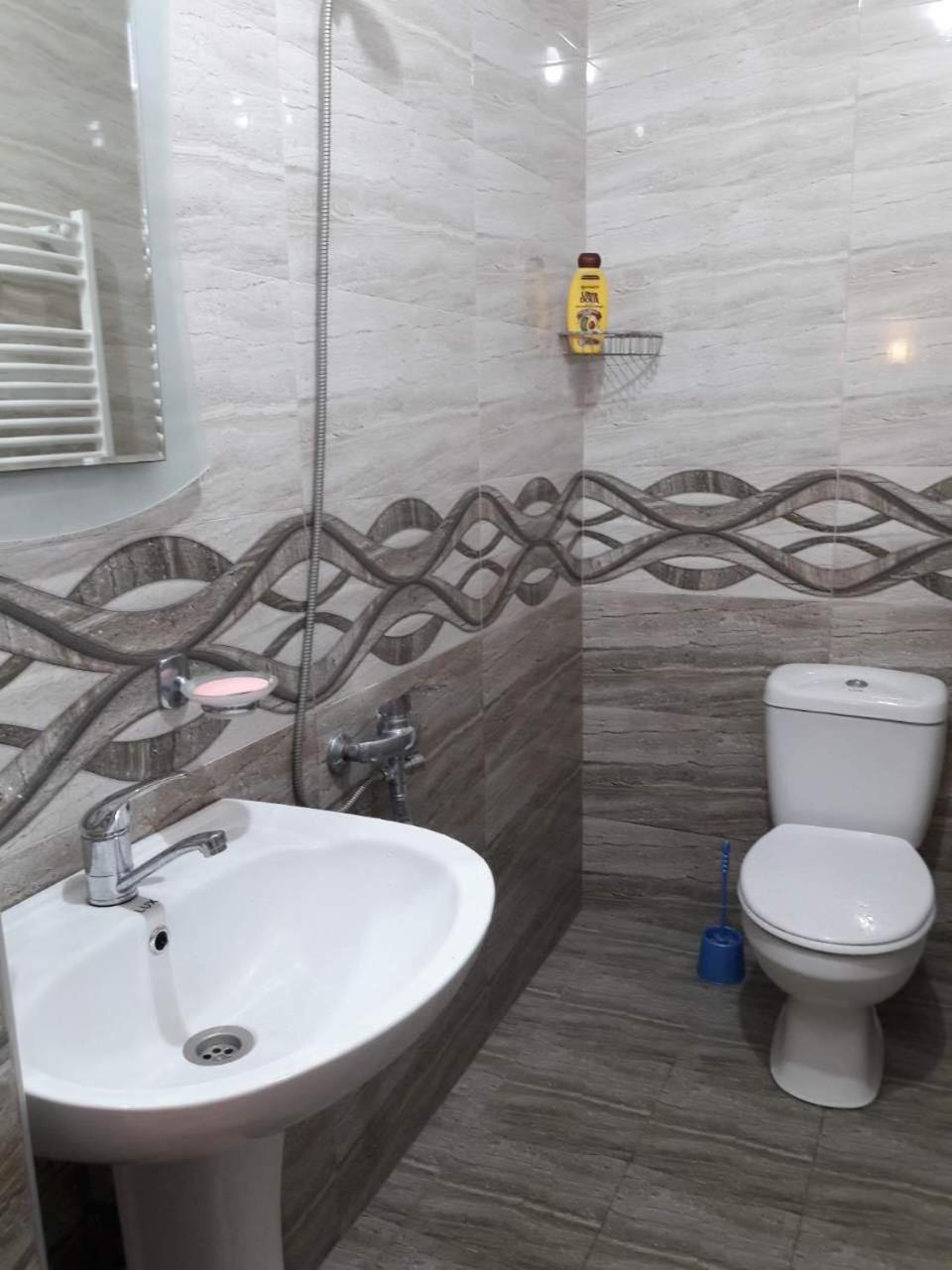 Guest House Kobuleti #788 Bagian luar foto
