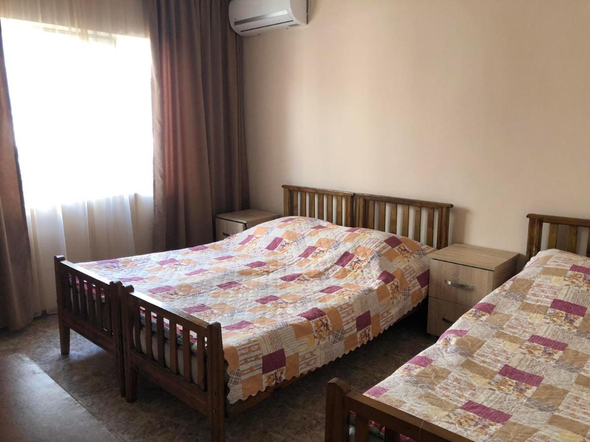 Guest House Kobuleti #788 Bagian luar foto